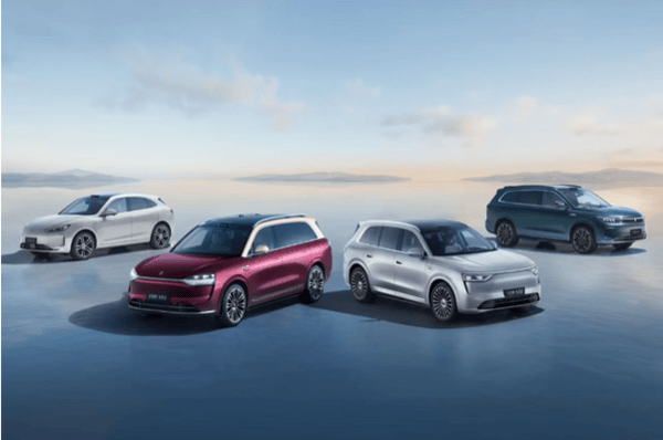 置税补贴 李想回应入局智能眼镜AG真人网早报：问界推出跨年购(图4)